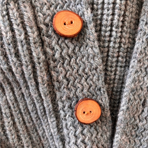 Boheme Blue gray Wool Cardigan with wooden buttons - Picture 4 of 16